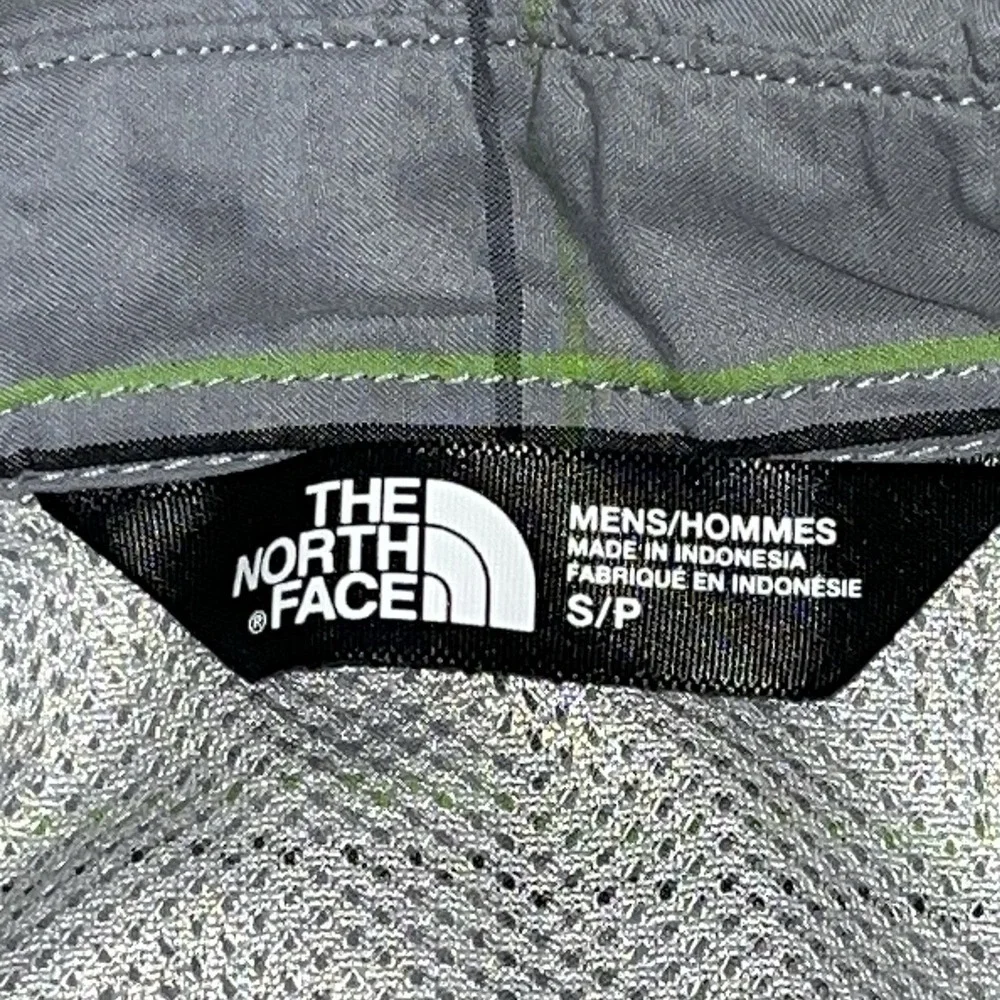 The North Face‎ Shirt Mens Gray Plaid Long Sleeve Hiking Outdoor Nylon Small